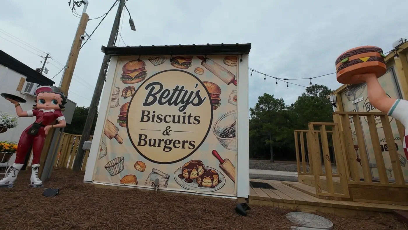 Betty's banner with Big Boy and Betty Boop